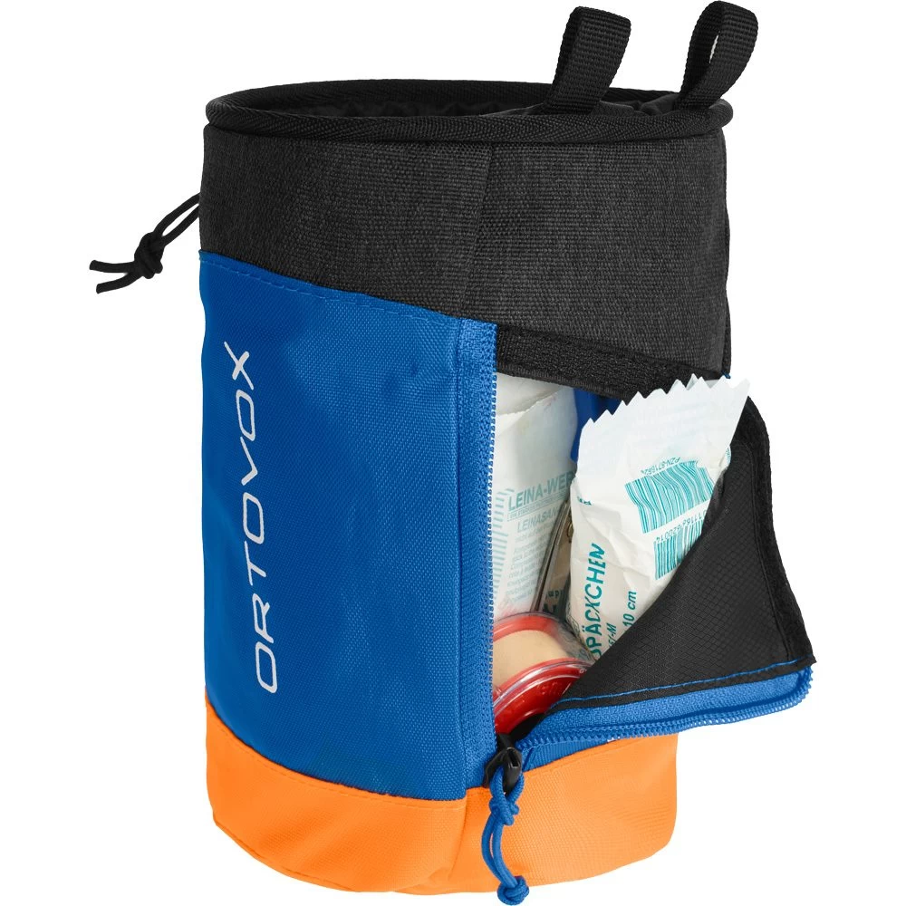 Ortovox First Aid Rock Doc Chalk Bag Safety Blue 2 Ortovox First Aid Rock Doc Chalk Bag Safety Blue – Bild 2